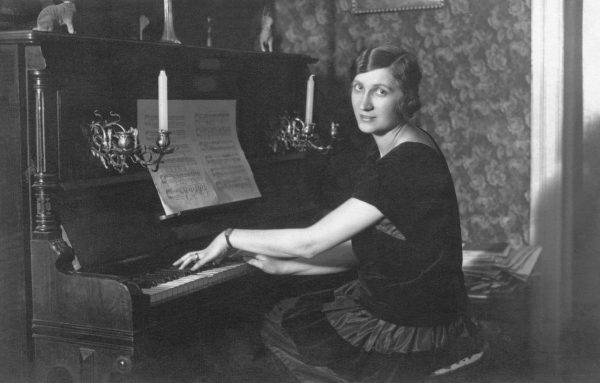 Mama Eleonora Zawada